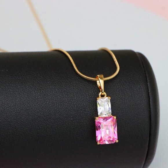 "Chic Pink Pendant in Gold-Plated Brass – Feminine and Elegant Look, XPPT1808 - Picture 5 of 13